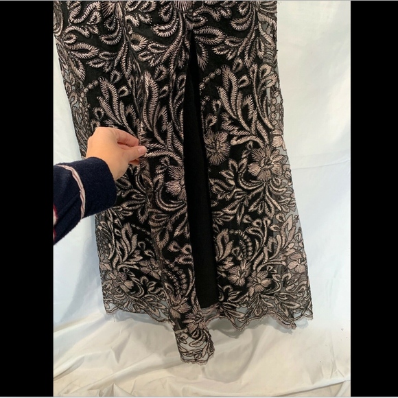 NEW $288 JS Collection Embroidered Trumpet Gown - Picture 5 of 8